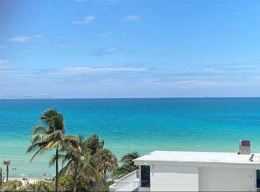 Small Image of 5401 COLLINS AVE #411, Miami Beach Number 22
