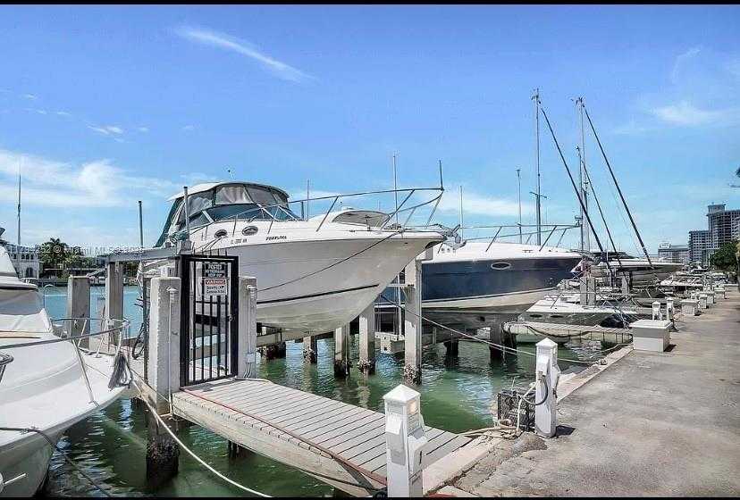 Small Image of 5401 COLLINS AVE #411, Miami Beach Number 24