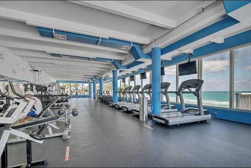 Small Image of 5401 COLLINS AVE #411, Miami Beach Number 28