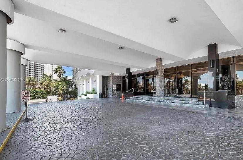 Small Image of 5401 COLLINS AVE #411, Miami Beach Number 30
