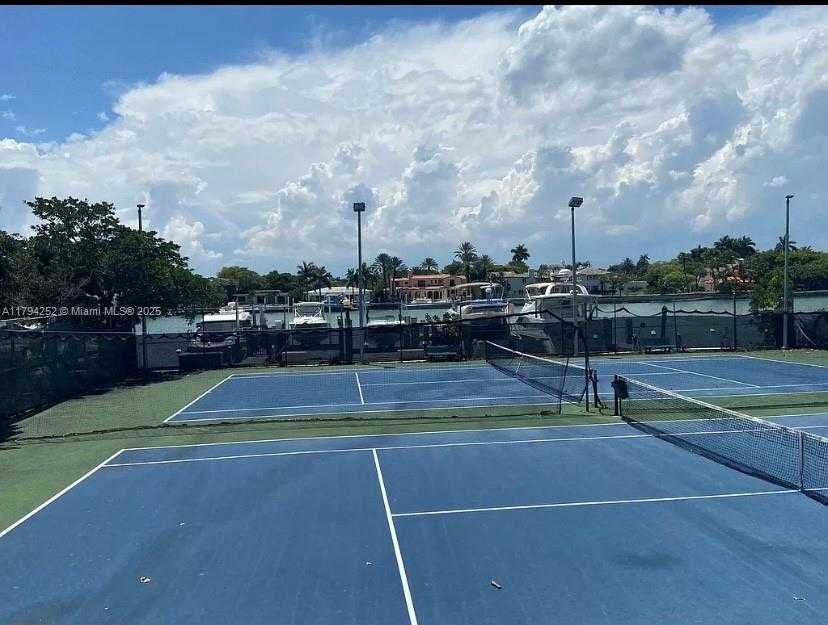 Small Image of 5401 COLLINS AVE #411, Miami Beach Number 31