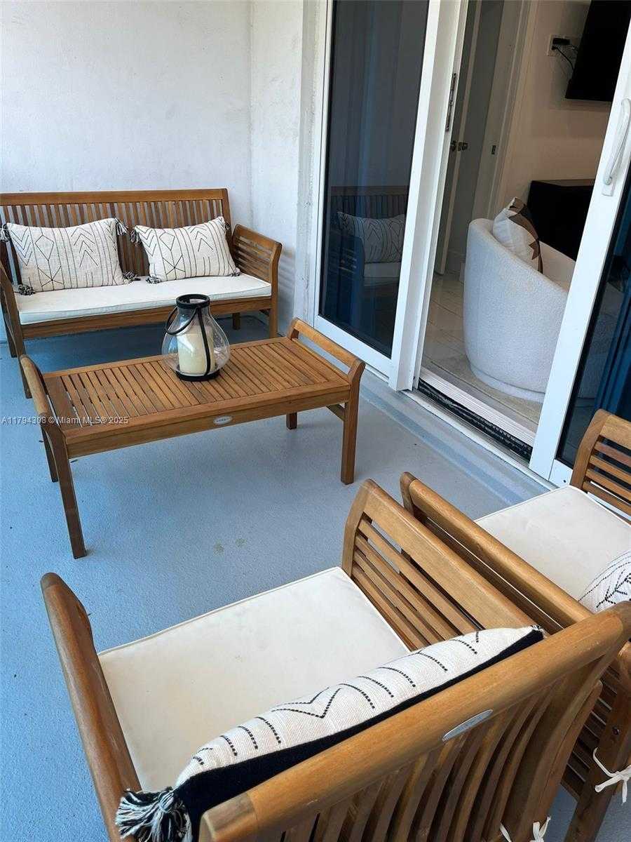 Small Image of 2301 COLLINS AVE #326, Miami Beach Number 18
