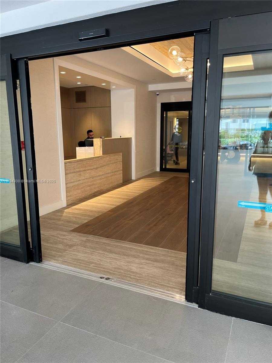 Small Image of 2301 COLLINS AVE #326, Miami Beach Number 22