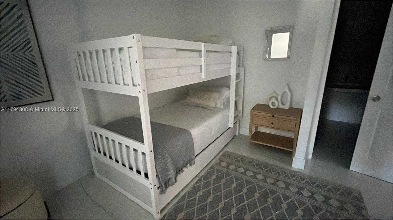 Small Image of 2301 COLLINS AVE #326, Miami Beach Number 9