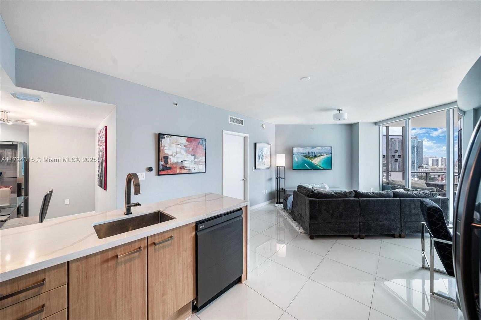 Small Image of 350 SOUTH MIAMI AVE #2505, Miami Number 2