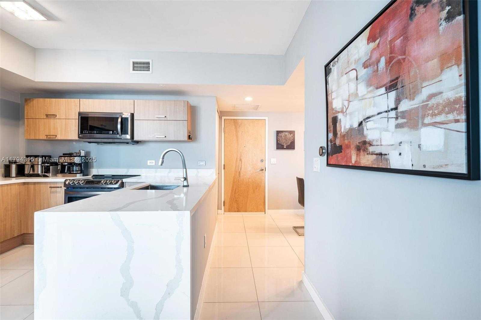 Small Image of 350 SOUTH MIAMI AVE #2505, Miami Number 4