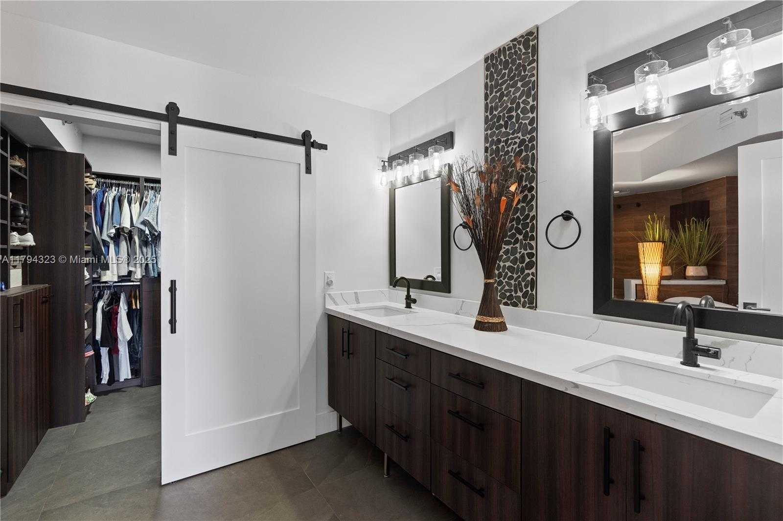Small Image of 3600 MYSTIC POINTE DR #306, Aventura Number 10
