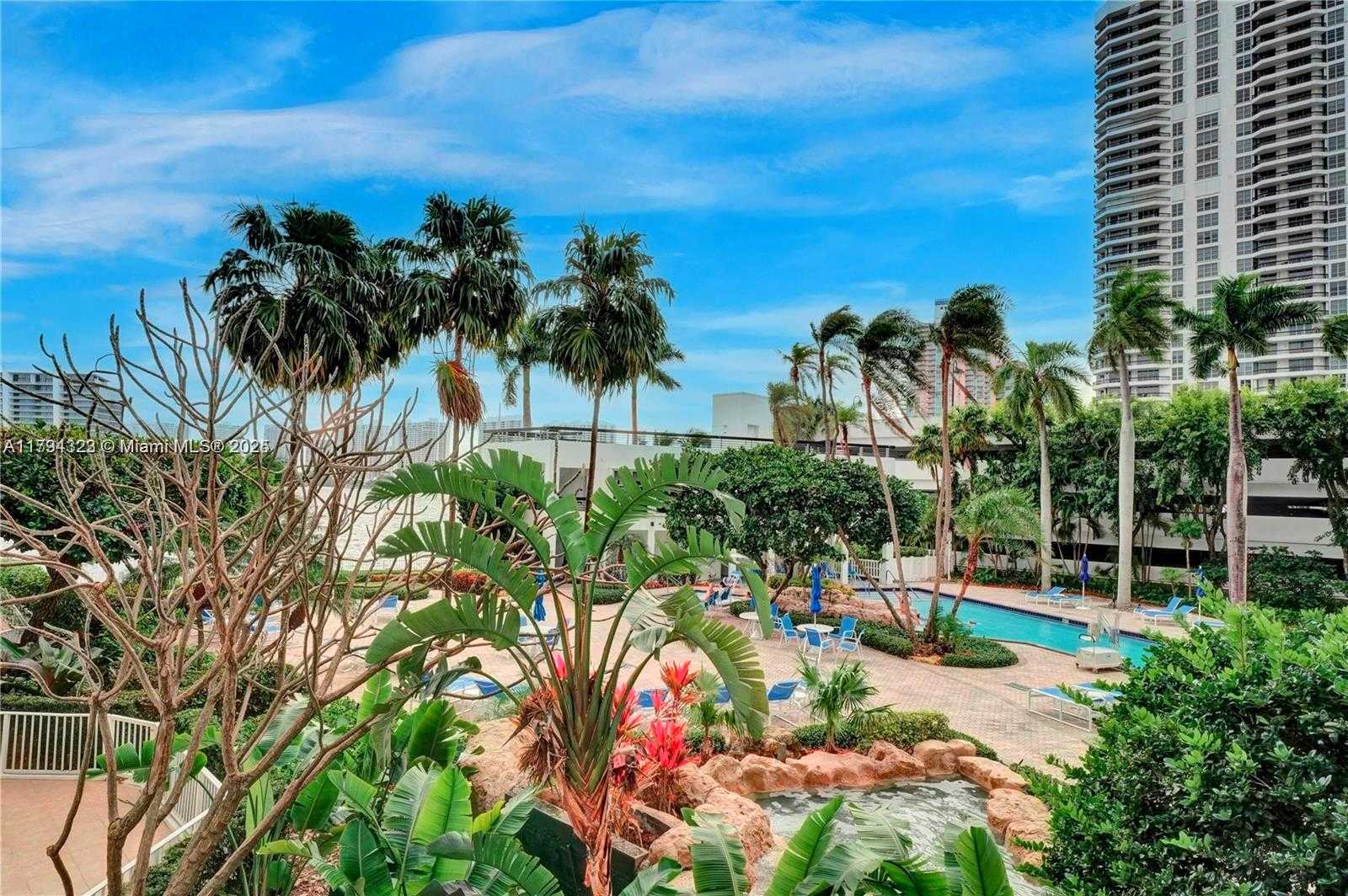 Small Image of 3600 MYSTIC POINTE DR #306, Aventura Number 39