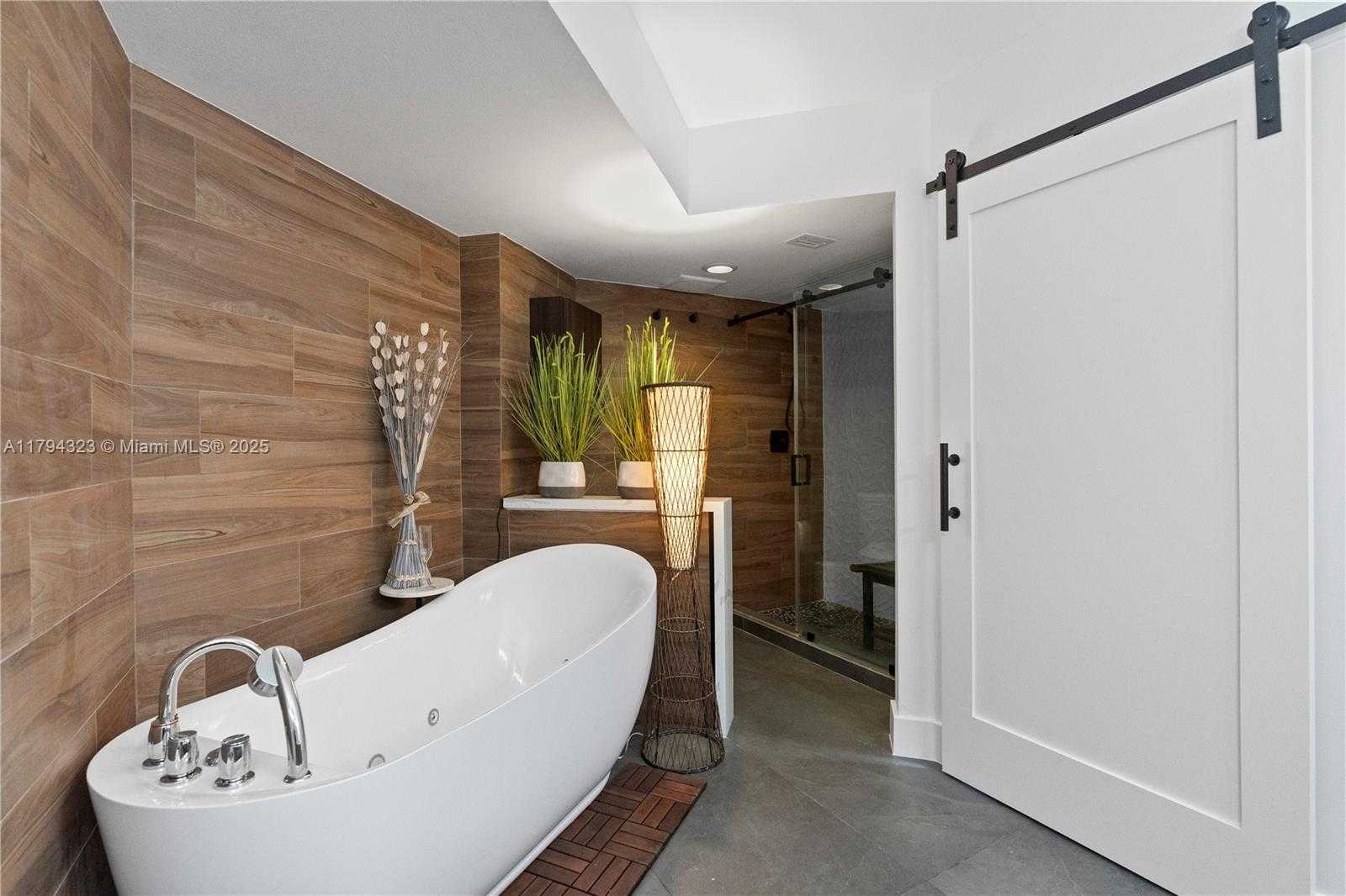Small Image of 3600 MYSTIC POINTE DR #306, Aventura Number 7