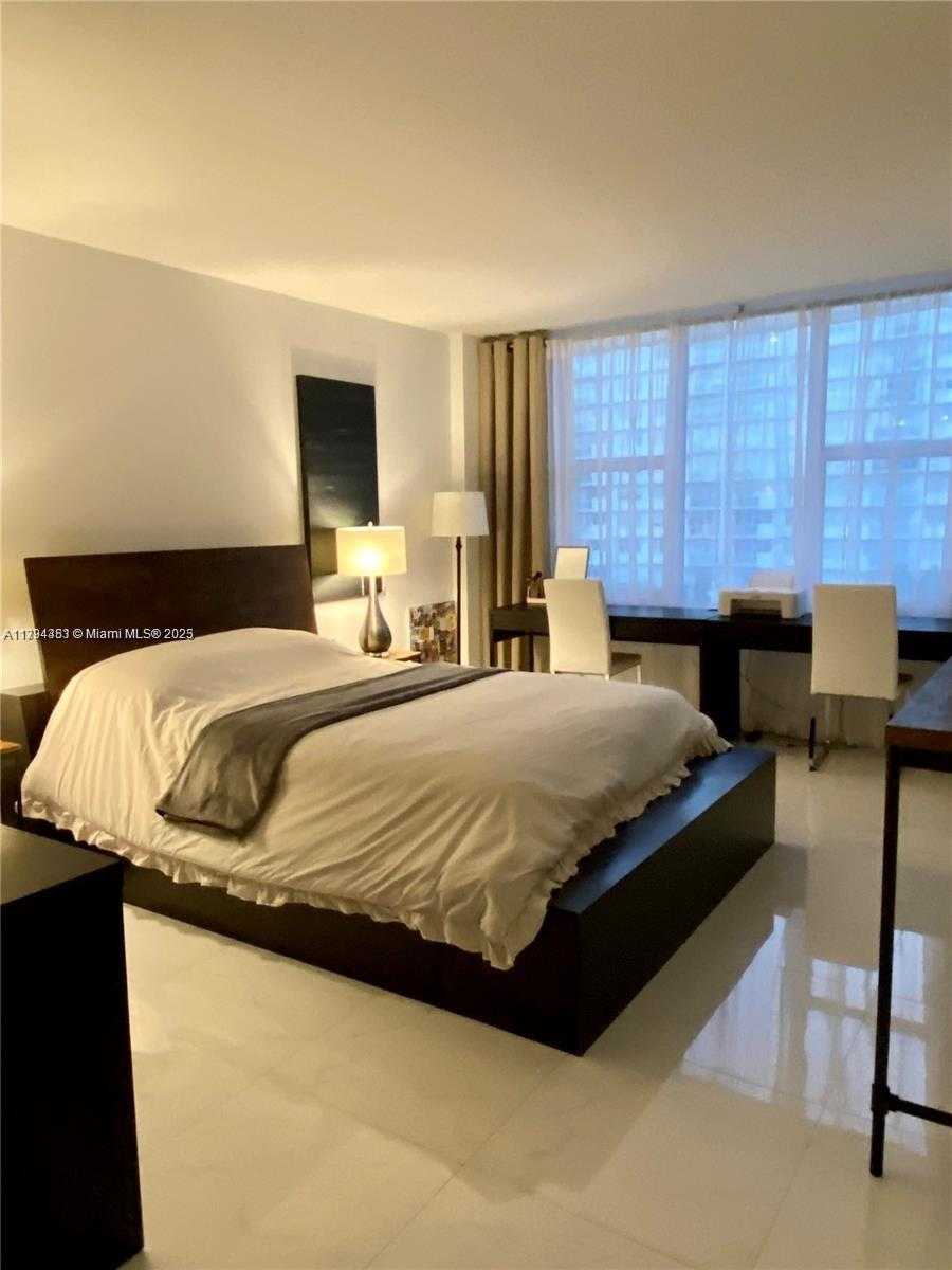 Small Image of 5600 COLLINS AVE #7V, Miami Beach Number 13