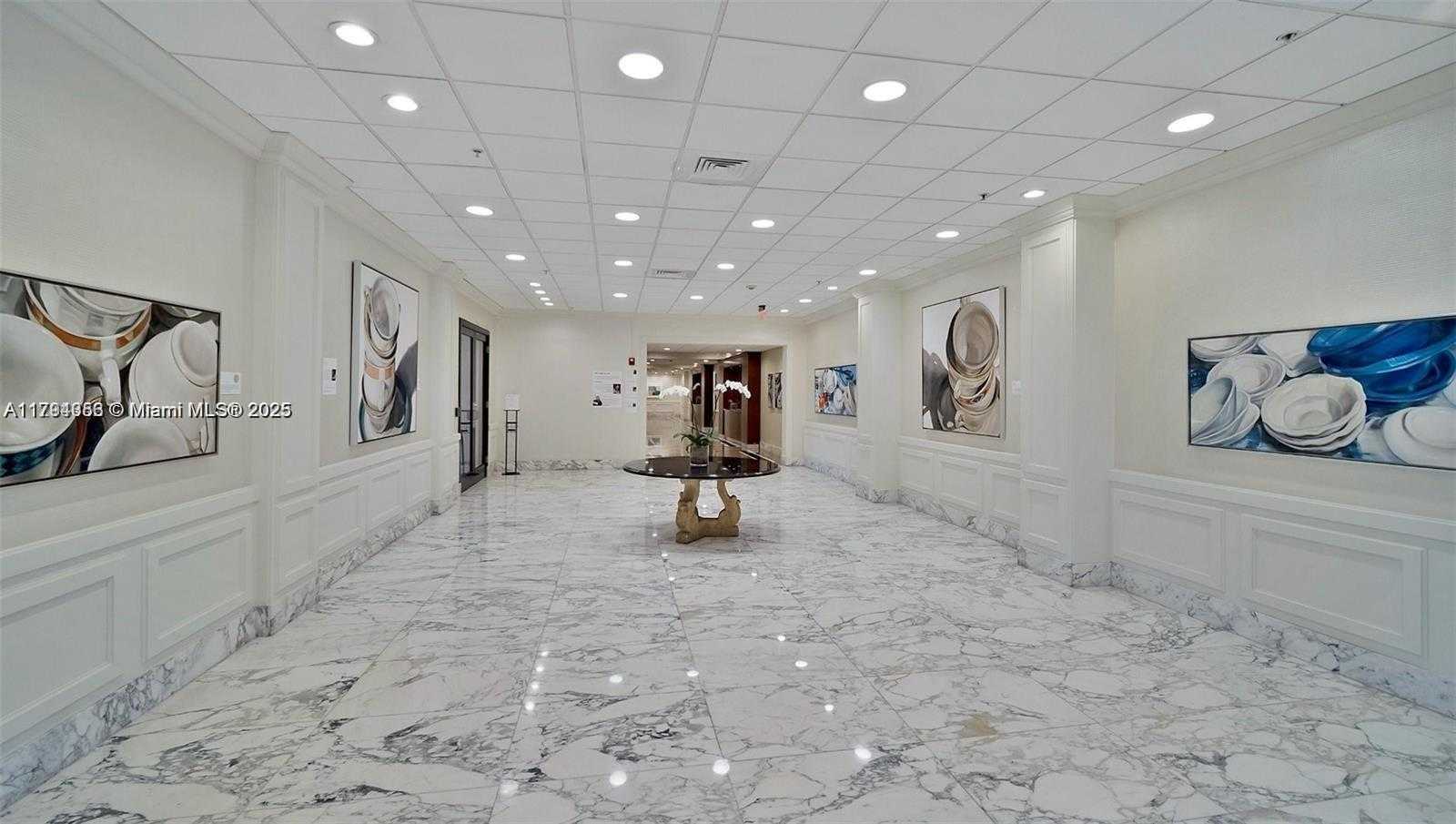 Small Image of 5600 COLLINS AVE #7V, Miami Beach Number 26