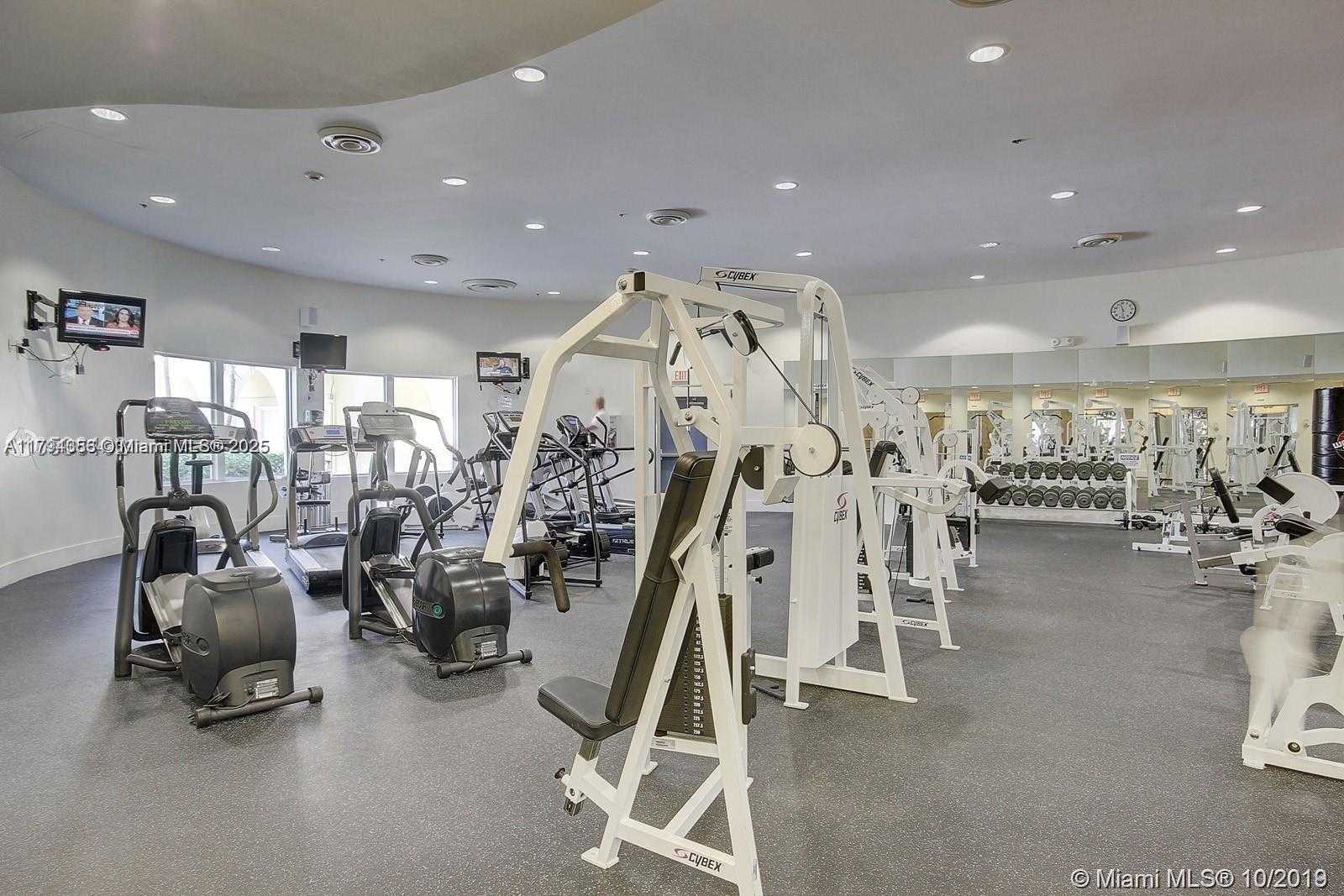 Small Image of 5600 COLLINS AVE #7V, Miami Beach Number 30