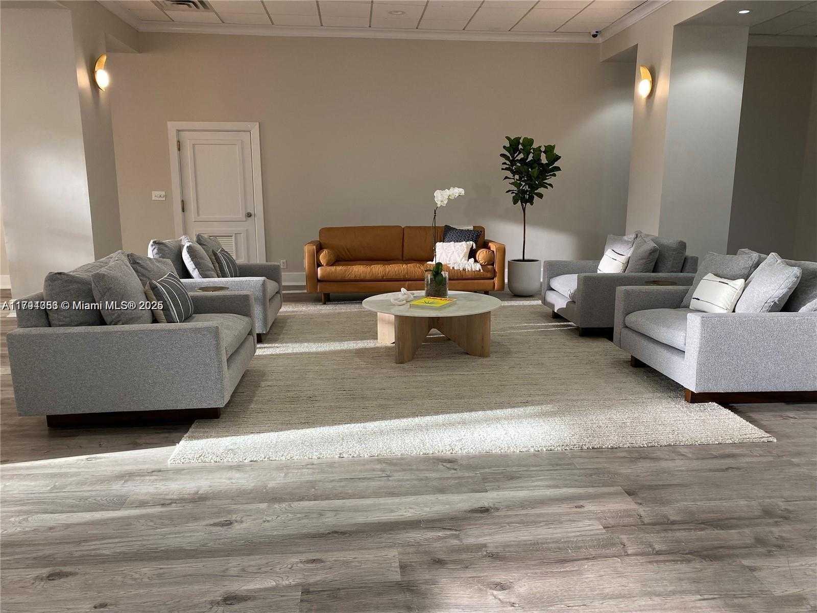 Small Image of 5600 COLLINS AVE #7V, Miami Beach Number 33