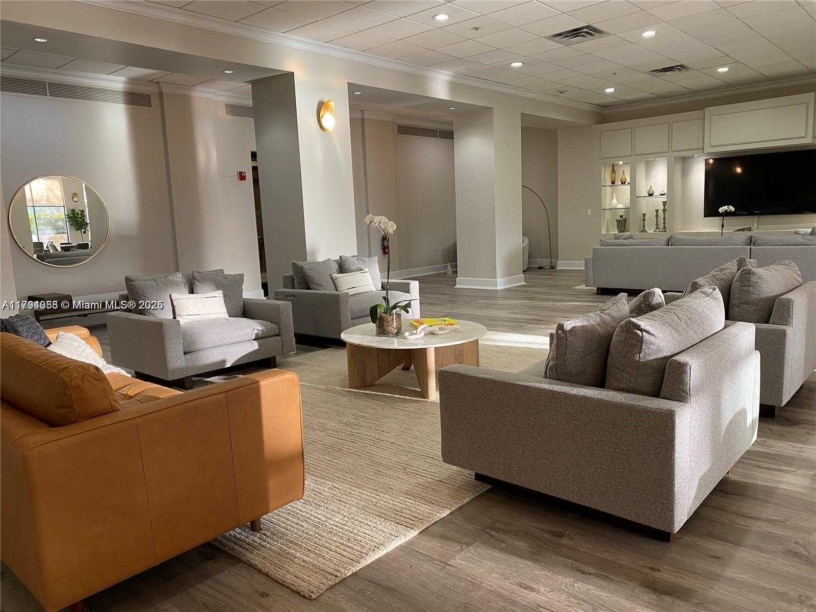 Small Image of 5600 COLLINS AVE #7V, Miami Beach Number 34