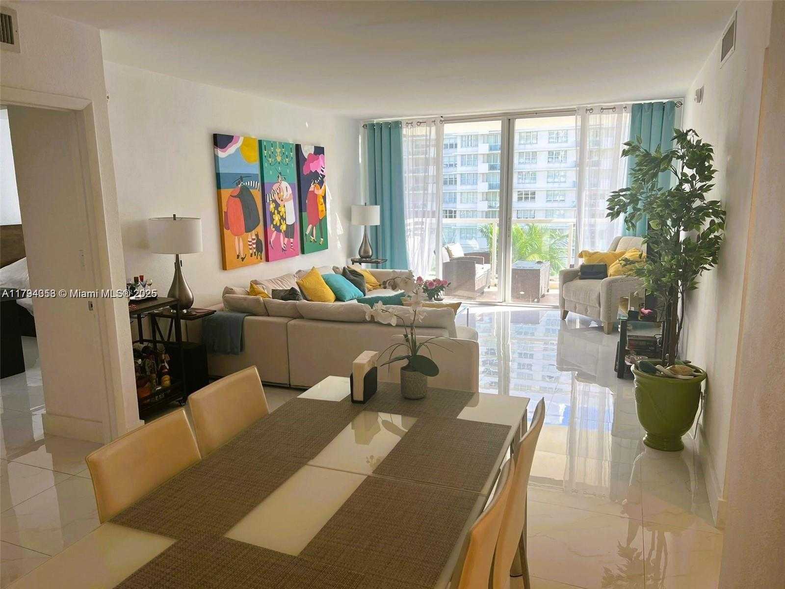 Small Image of 5600 COLLINS AVE #7V, Miami Beach Number 6