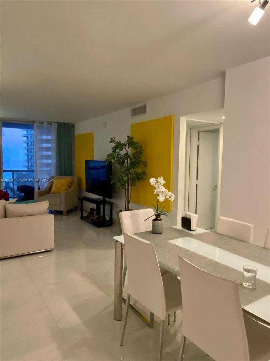 Small Image of 5600 COLLINS AVE #7V, Miami Beach Number 7