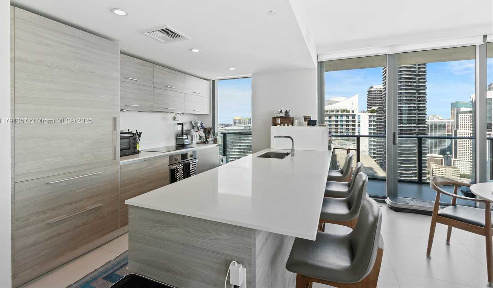 Small Image of 1300 SOUTH MIAMI AVE #3901, Miami Number 18