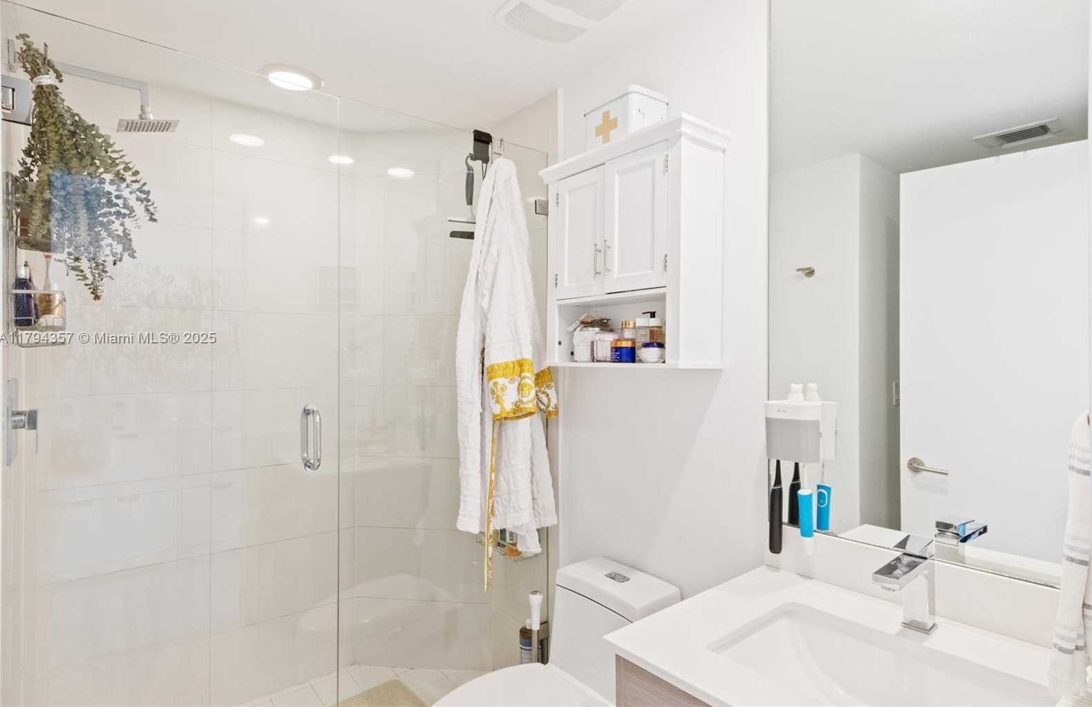 Small Image of 1300 SOUTH MIAMI AVE #3901, Miami Number 25
