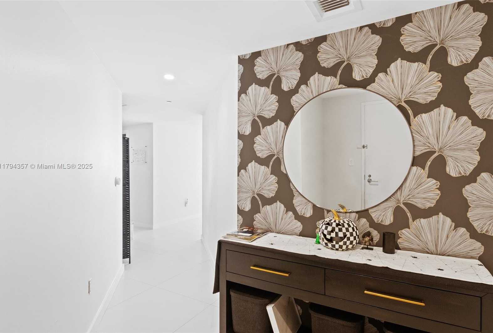 Small Image of 1300 SOUTH MIAMI AVE #3901, Miami Number 4