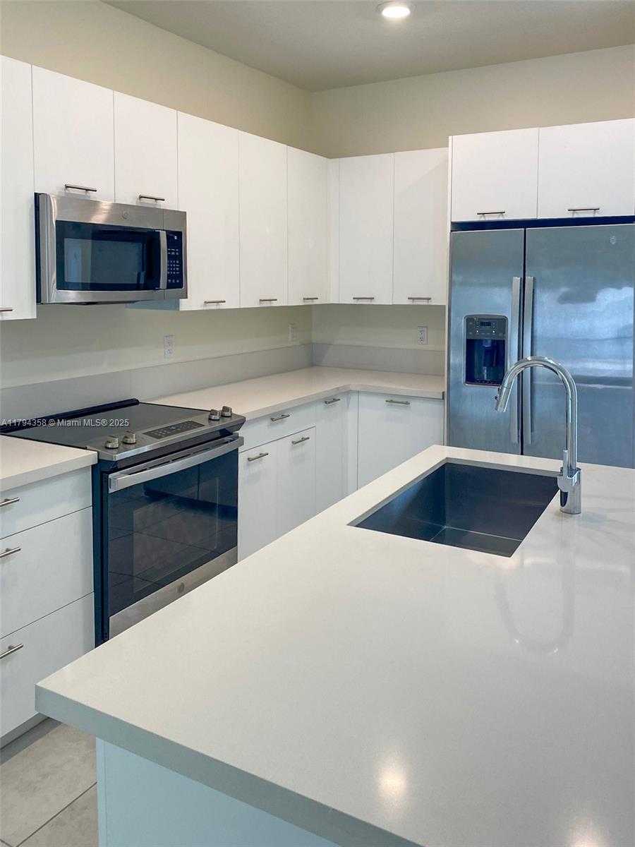 Small Image of 8301 NORTH WEST 41ST ST #B107, Doral Number 3