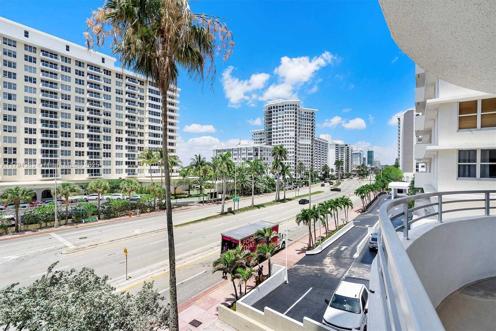 Small Image of 5555 COLLINS AVE #4B, Miami Beach Number 28