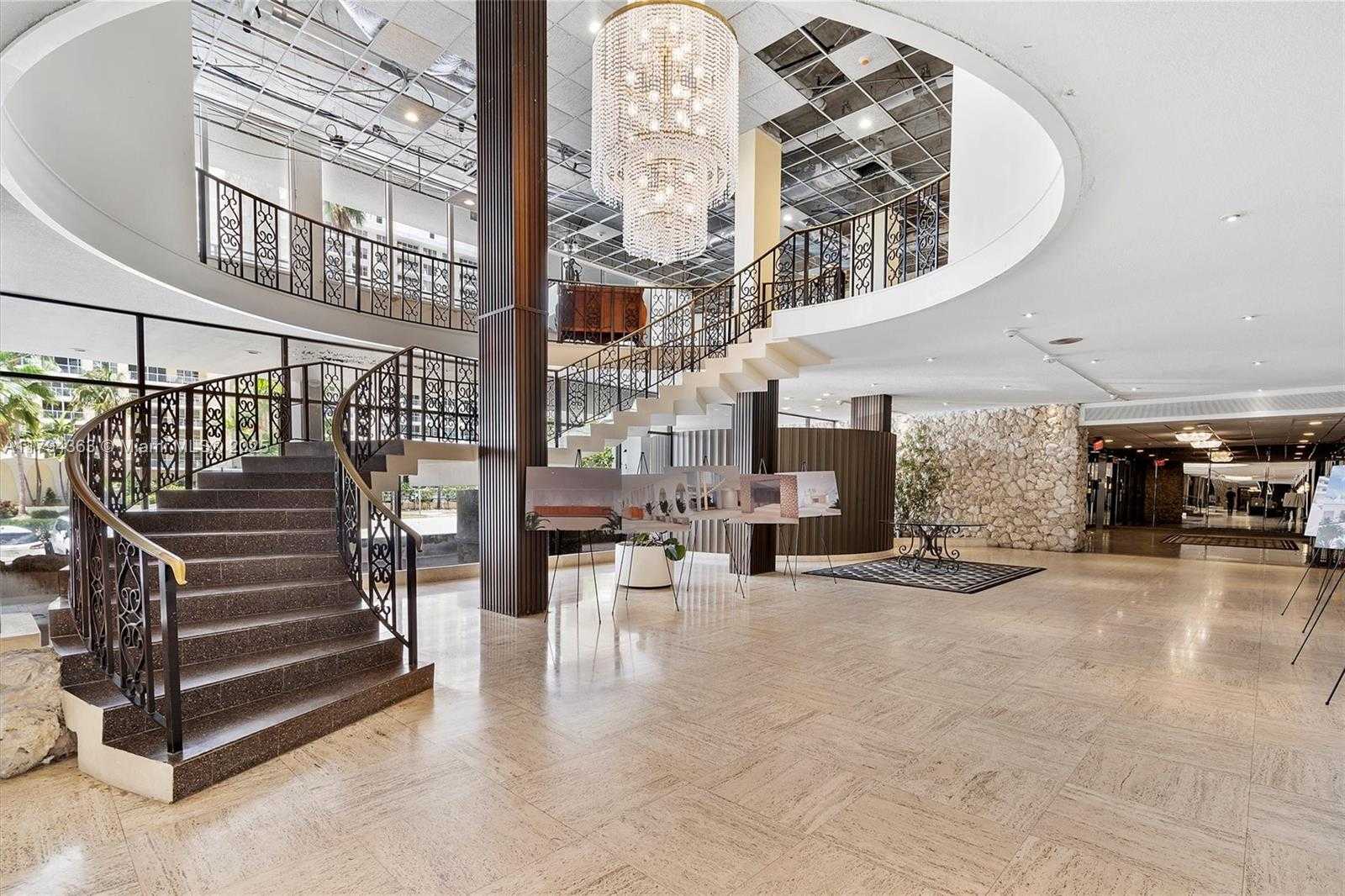 Small Image of 5555 COLLINS AVE #4B, Miami Beach Number 37