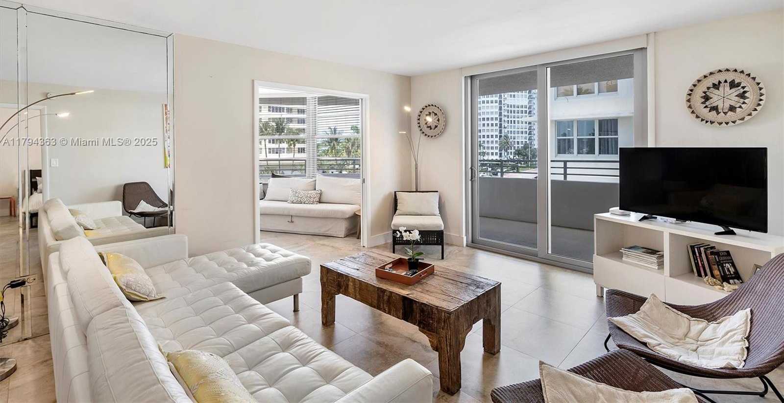 Small Image of 5555 COLLINS AVE #4B, Miami Beach Number 7
