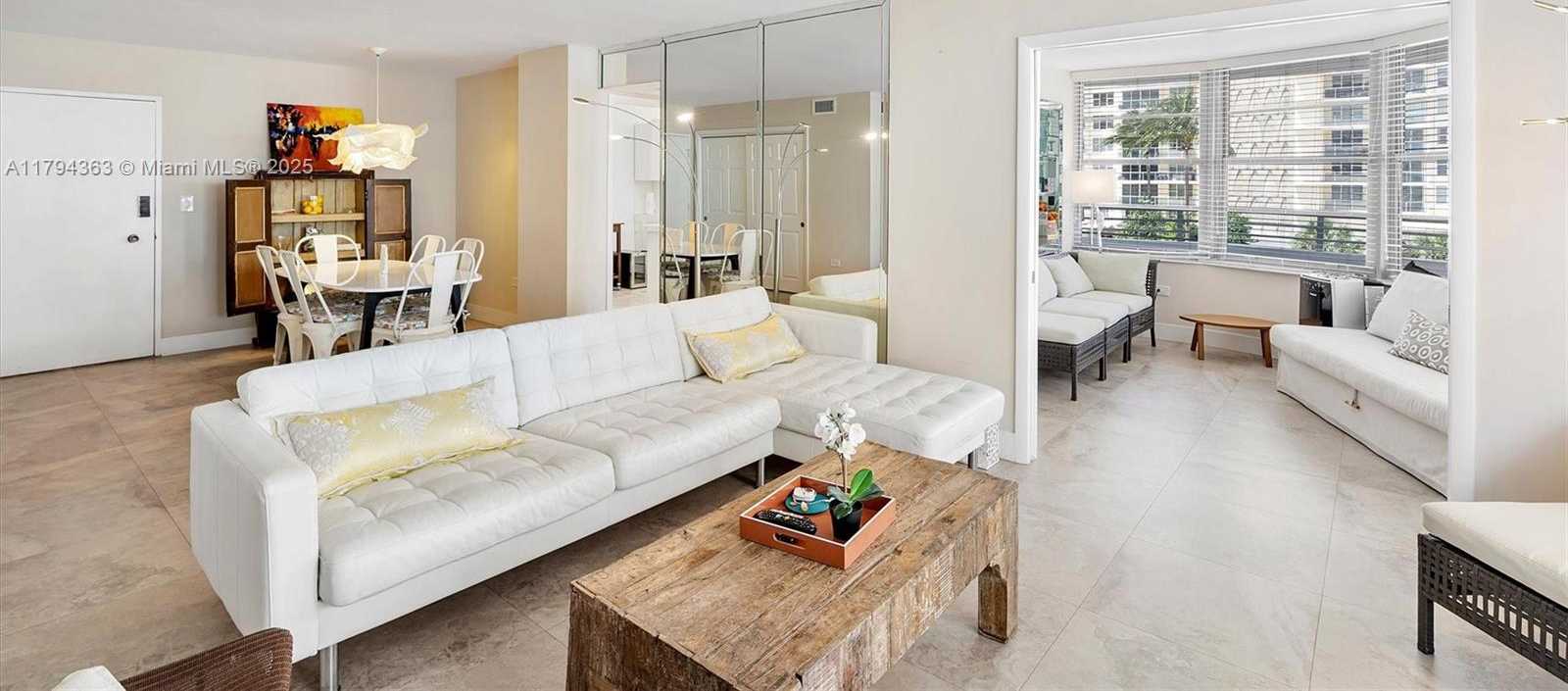 Small Image of 5555 COLLINS AVE #4B, Miami Beach Number 8