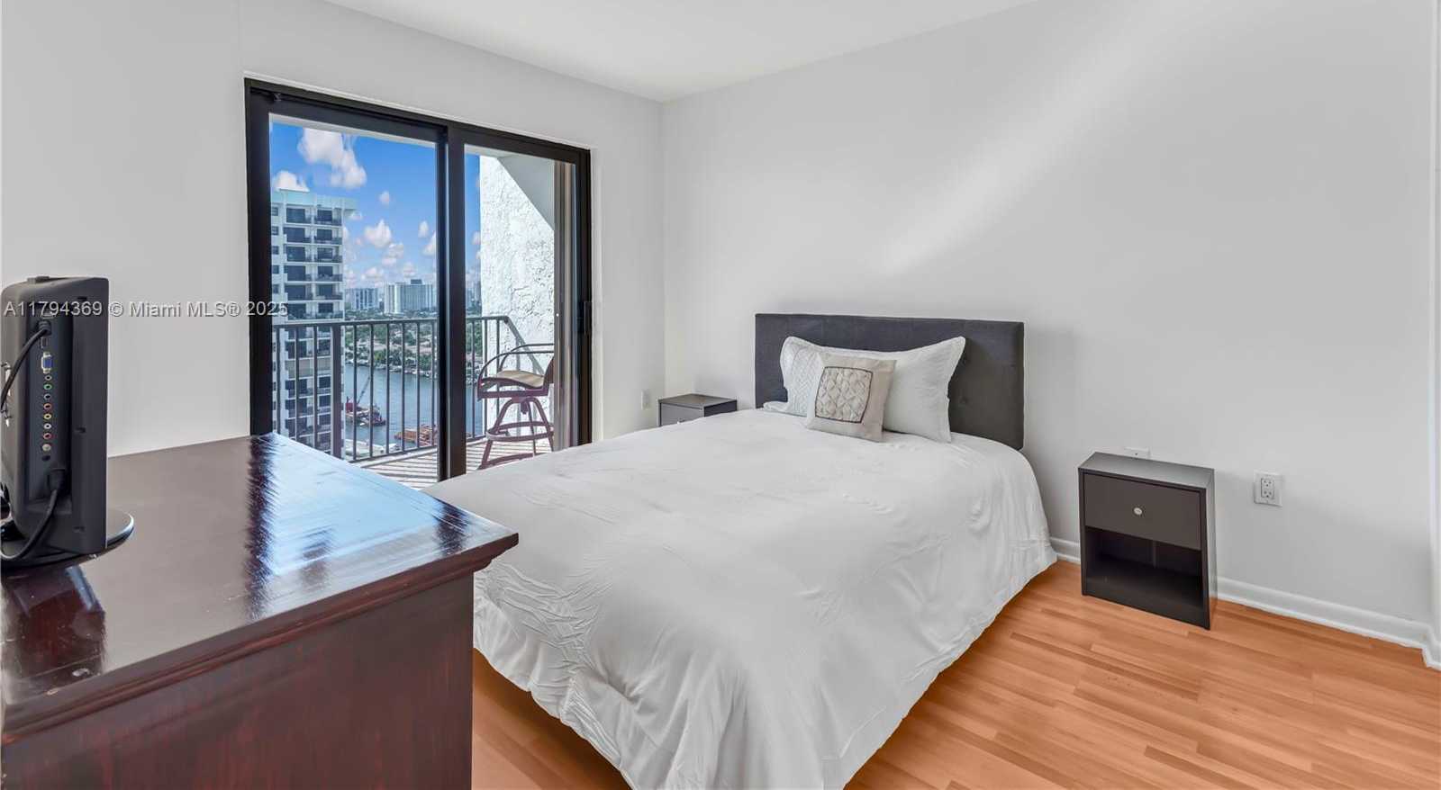 Small Image of 1201 SOUTH OCEAN DR #2107N, Hollywood Number 18