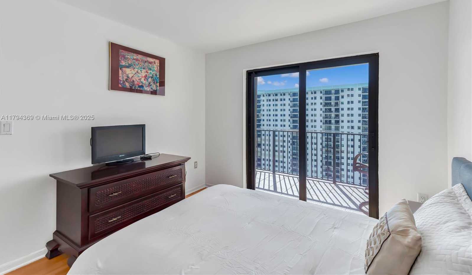 Small Image of 1201 SOUTH OCEAN DR #2107N, Hollywood Number 19