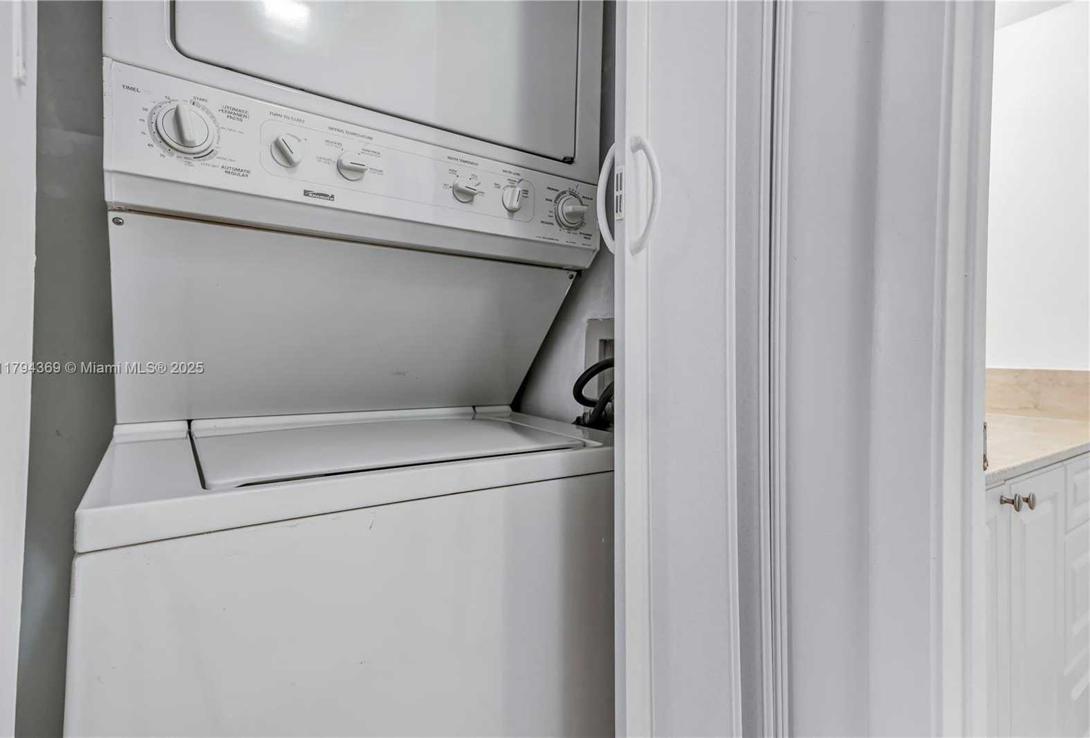 Small Image of 1201 SOUTH OCEAN DR #2107N, Hollywood Number 22