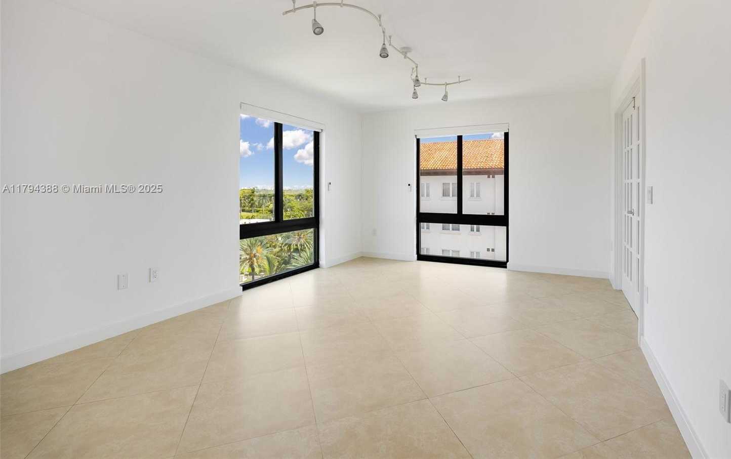 Small Image of 1600 SOUTH BAYSHORE LN #8D, Coconut Grove Number 12
