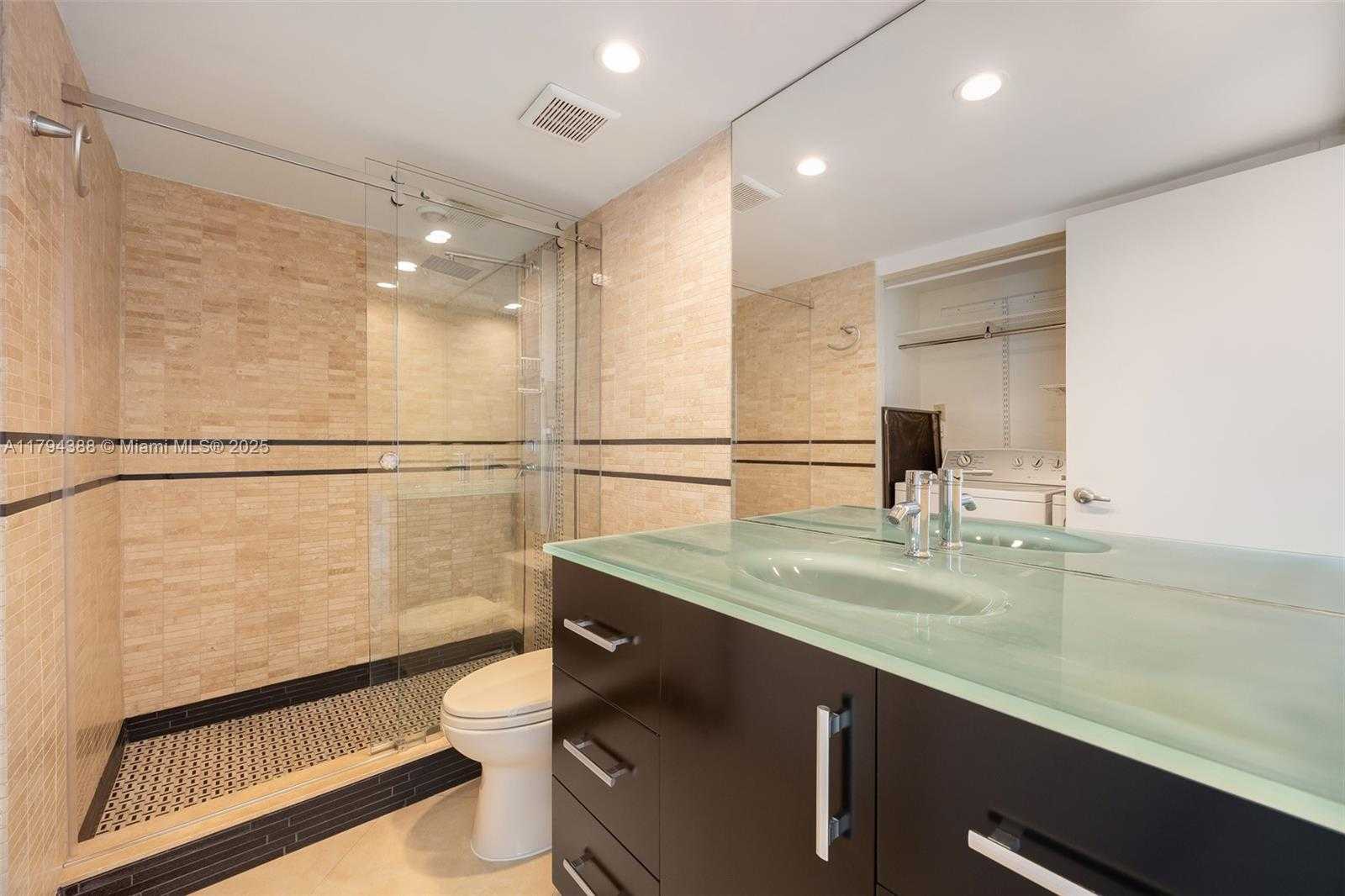 Small Image of 1600 SOUTH BAYSHORE LN #8D, Coconut Grove Number 17