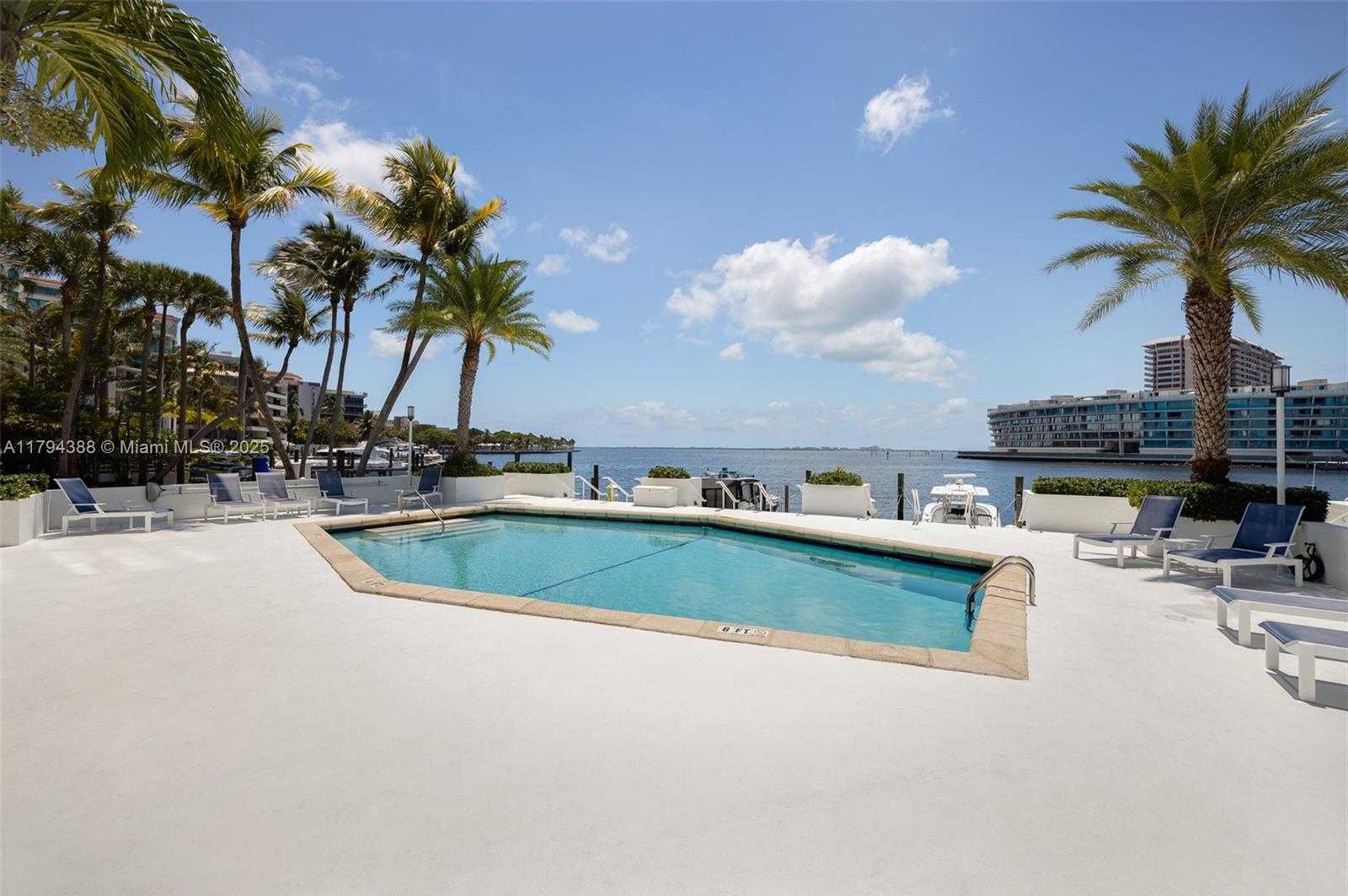 Small Image of 1600 SOUTH BAYSHORE LN #8D, Coconut Grove Number 19