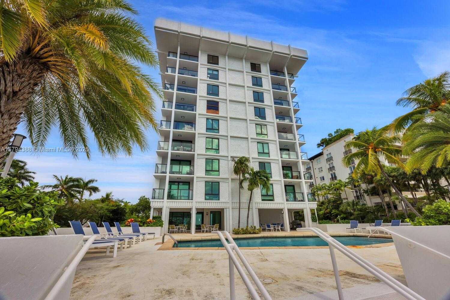 Small Image of 1600 SOUTH BAYSHORE LN #8D, Coconut Grove Number 41