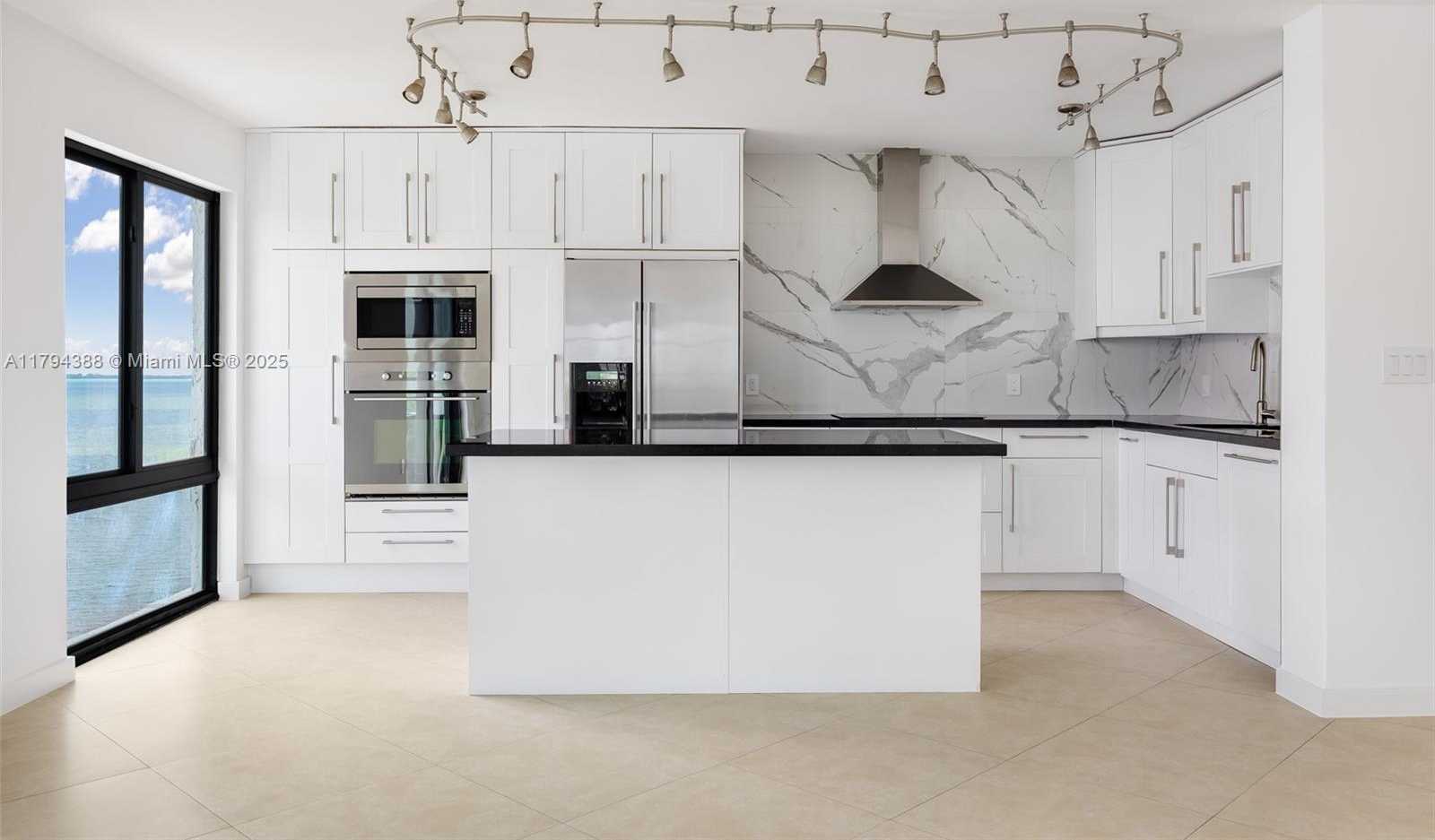 Small Image of 1600 SOUTH BAYSHORE LN #8D, Coconut Grove Number 6