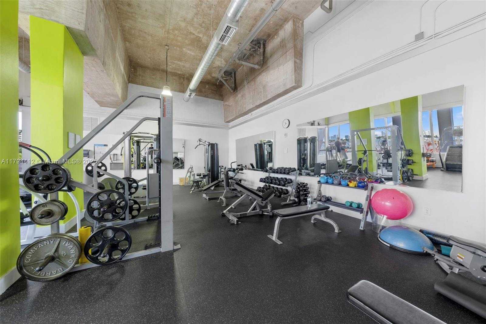 Small Image of 1228 WEST AVE #605, Miami Beach Number 18