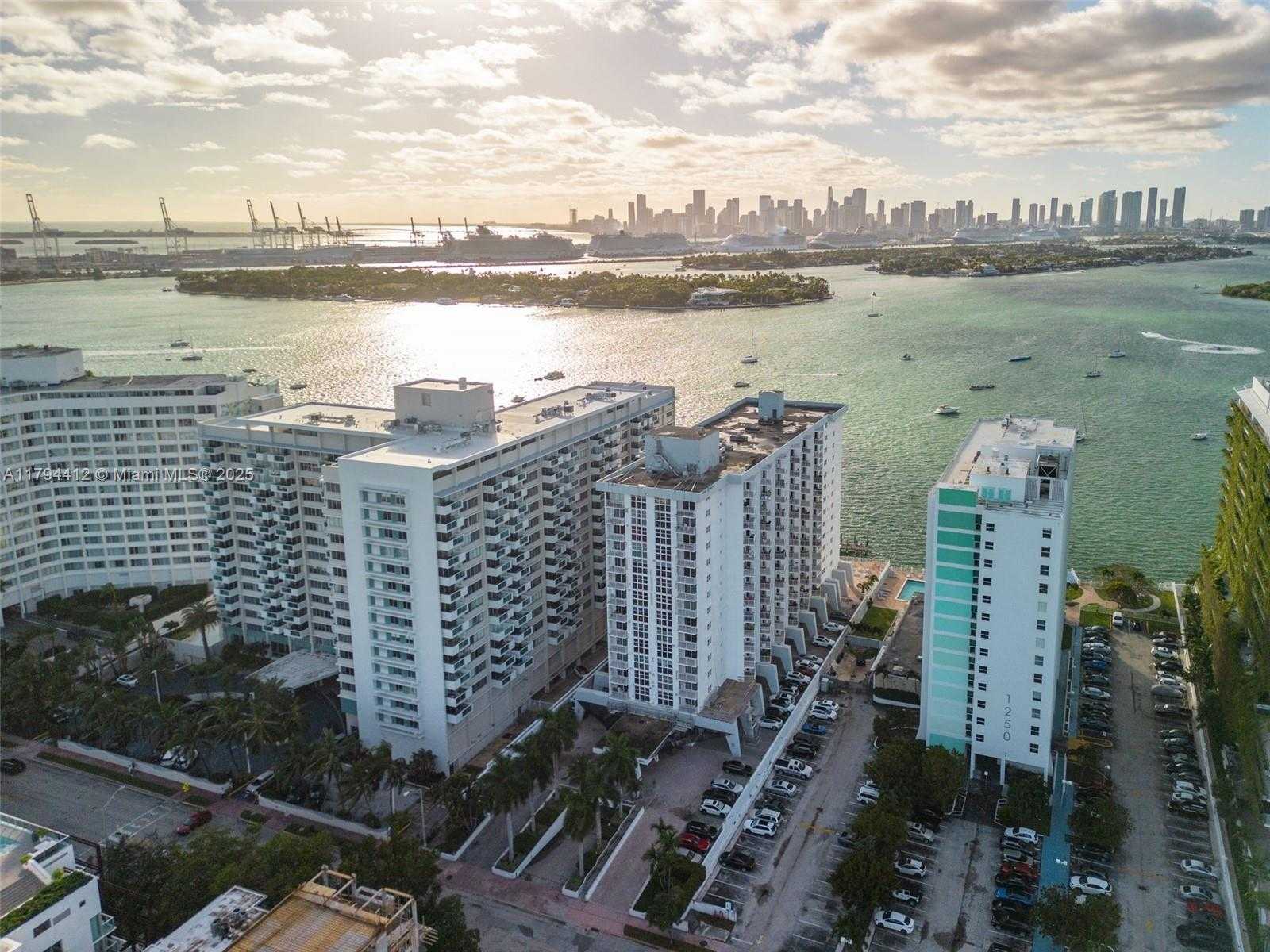 Small Image of 1228 WEST AVE #605, Miami Beach Number 23