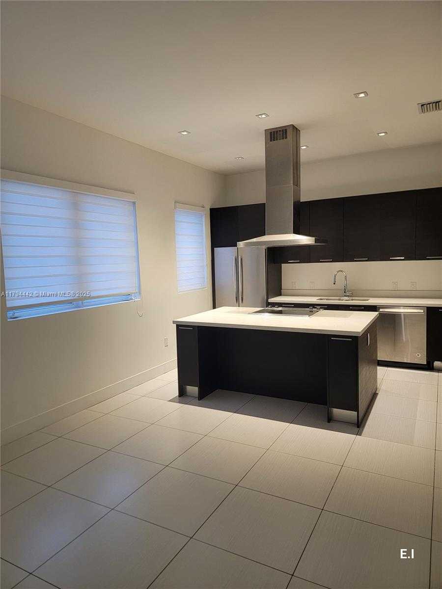 Small Image of 9133 NORTH WEST 33RD ST, Doral Number 5