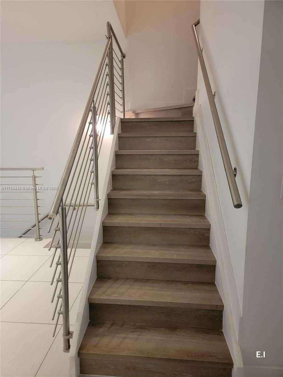 Small Image of 9133 NORTH WEST 33RD ST, Doral Number 6