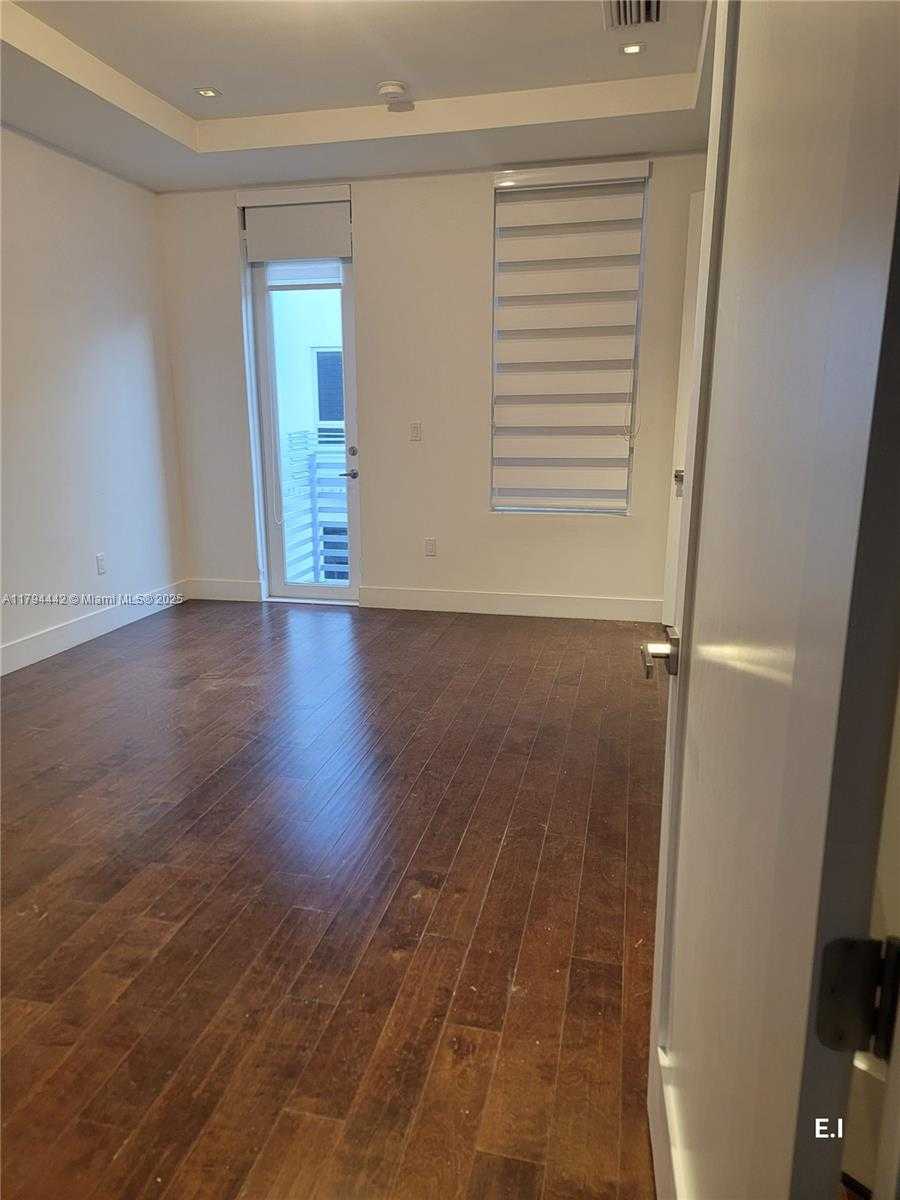 Small Image of 9133 NORTH WEST 33RD ST, Doral Number 7