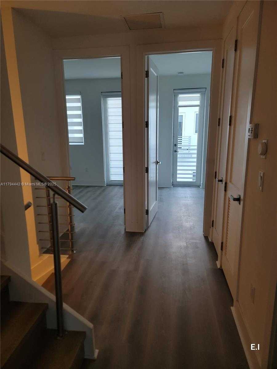 Small Image of 9133 NORTH WEST 33RD ST, Doral Number 9
