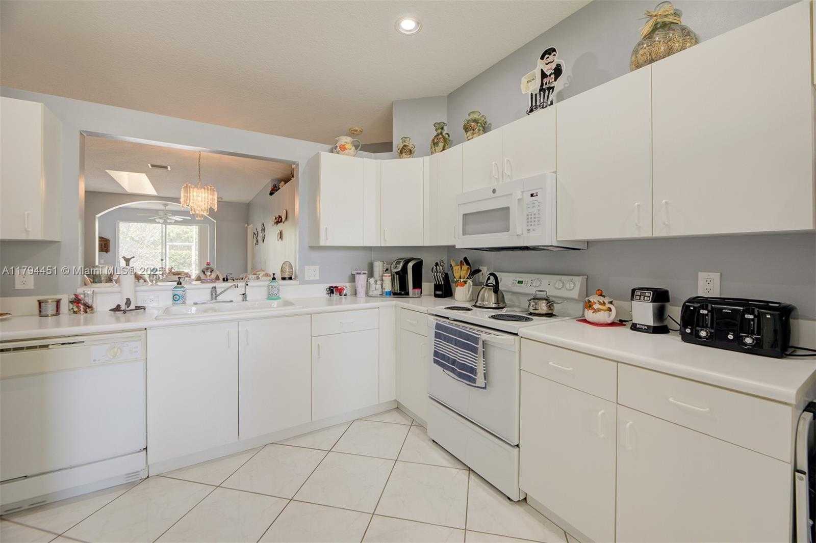 Small Image of 9591 NORTH CRESCENT VIEW DR N #9591, Boynton Beach Number 20
