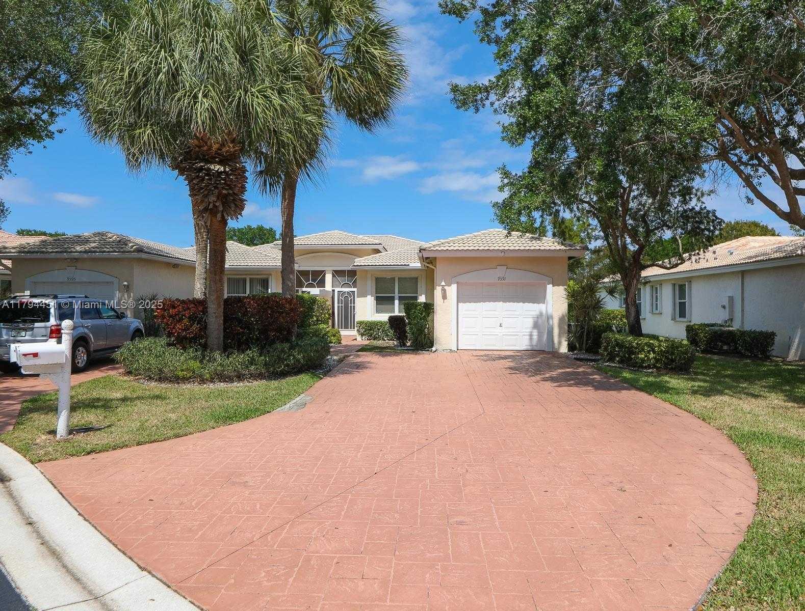 Small Image of 9591 NORTH CRESCENT VIEW DR N #9591, Boynton Beach Number 3