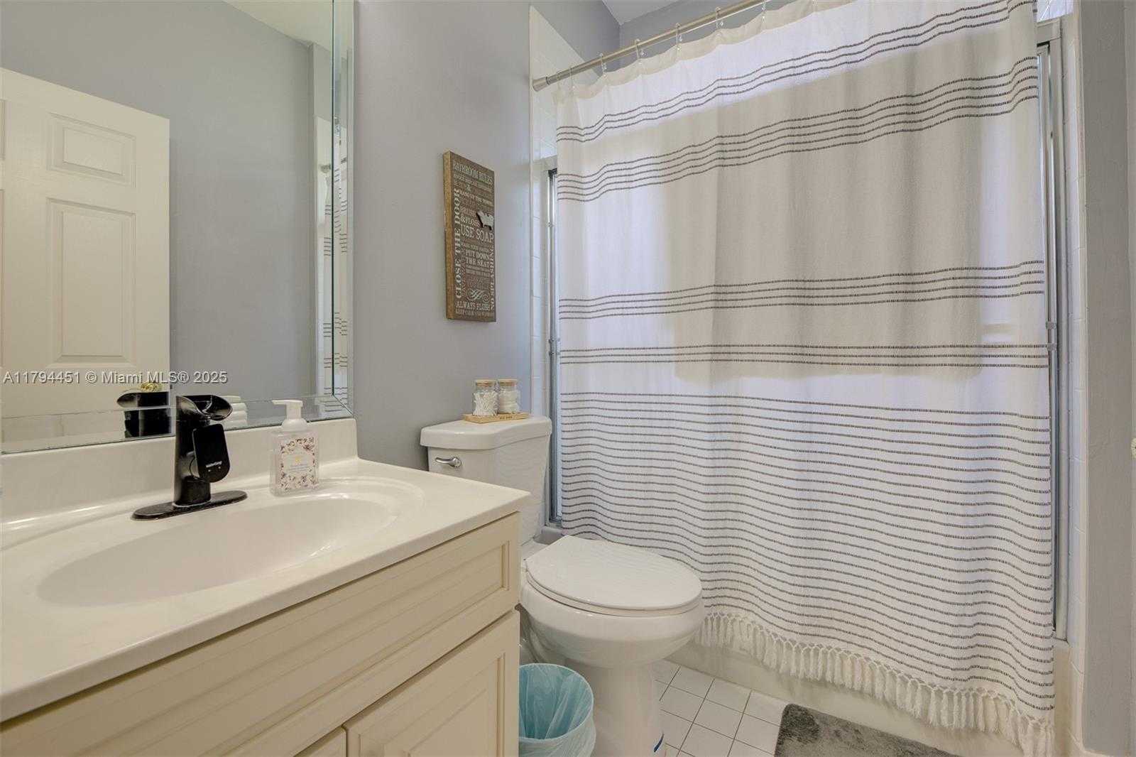 Small Image of 9591 NORTH CRESCENT VIEW DR N #9591, Boynton Beach Number 32
