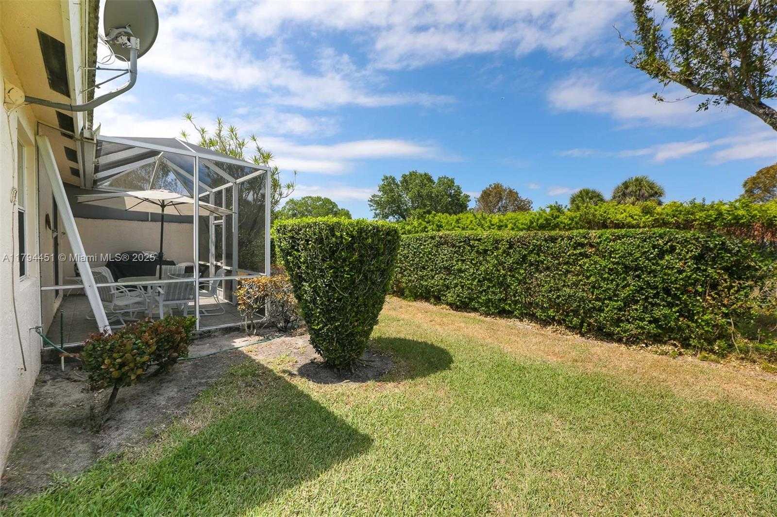Small Image of 9591 NORTH CRESCENT VIEW DR N #9591, Boynton Beach Number 40