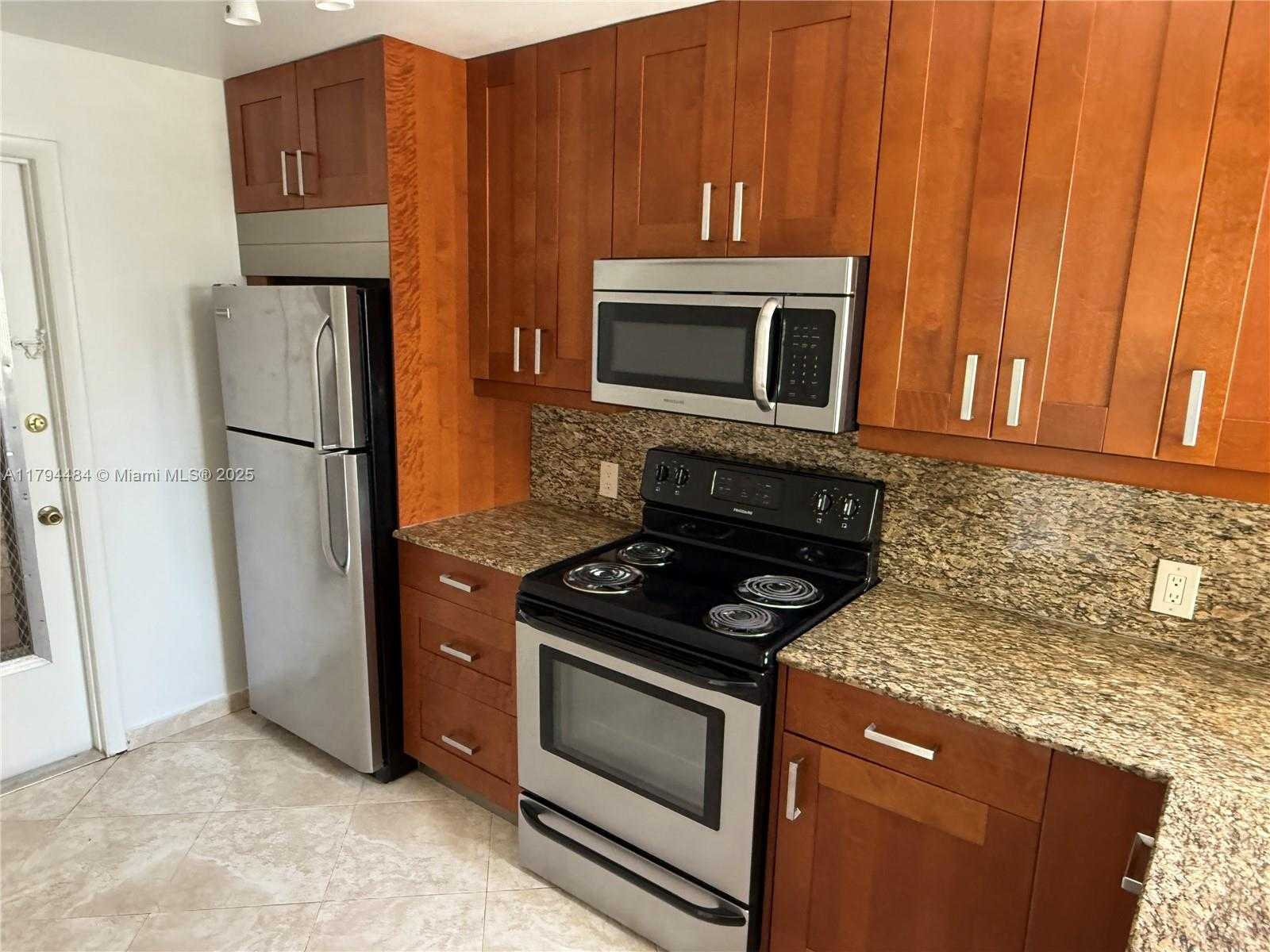 Small Image of 1075 93RD ST #307, Bay Harbor Islands Number 13