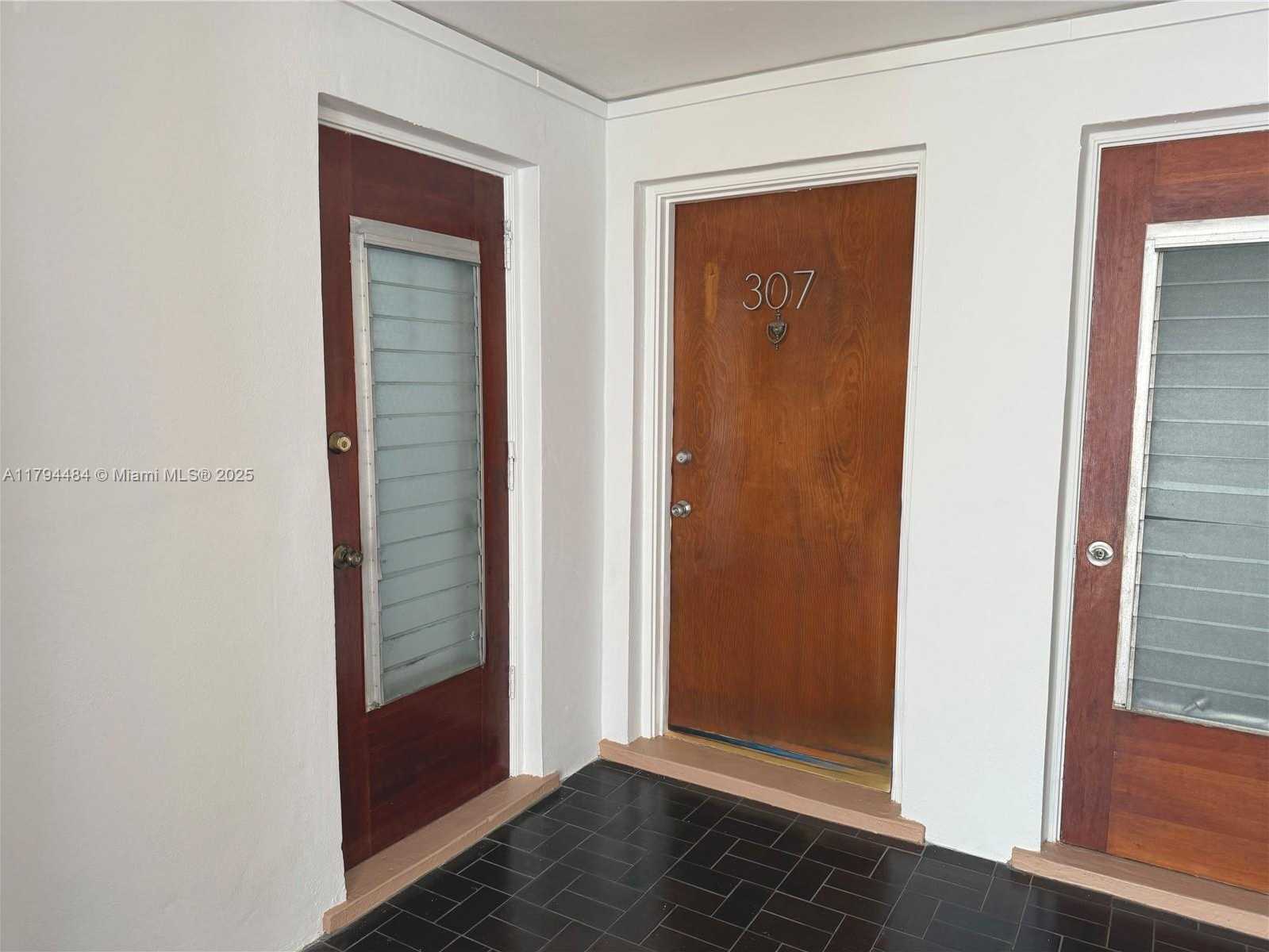 Small Image of 1075 93RD ST #307, Bay Harbor Islands Number 3