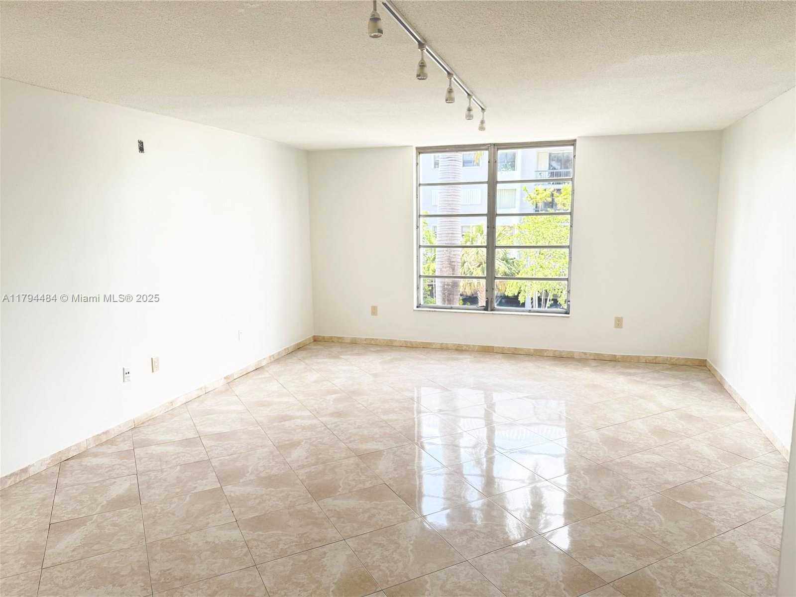 Small Image of 1075 93RD ST #307, Bay Harbor Islands Number 4