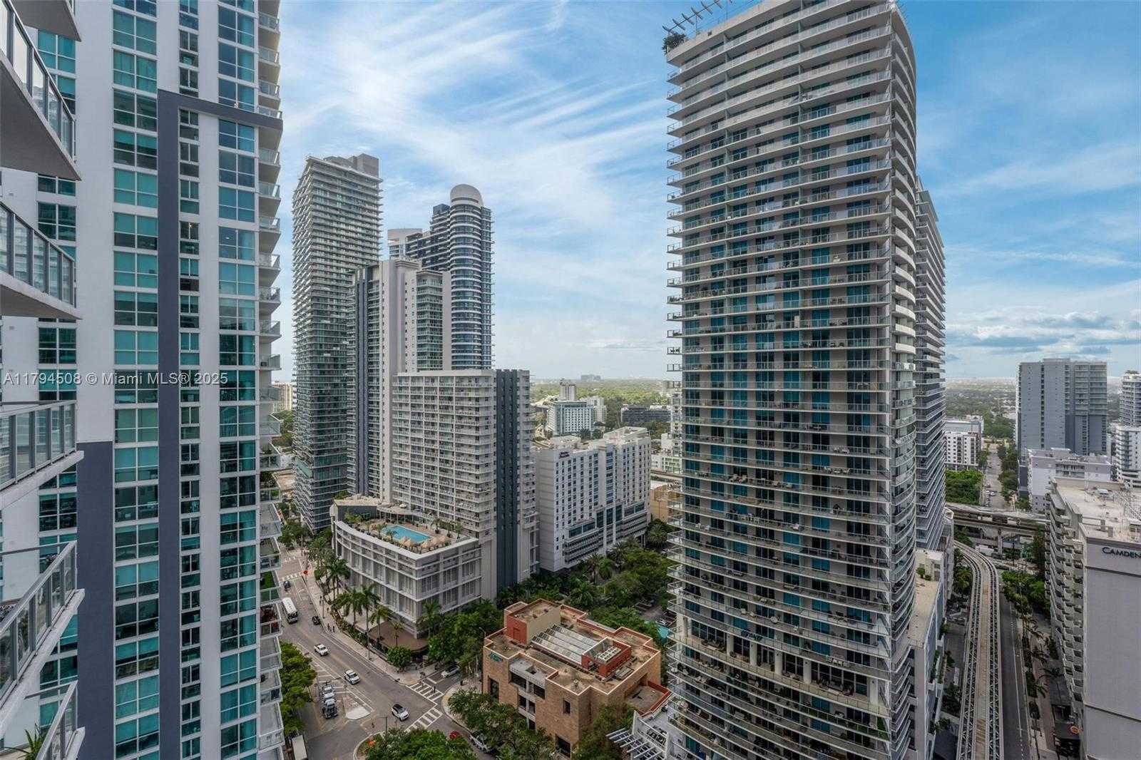 Small Image of 1050 Brickell Ave, Miami, FL 33131, USA Number 35